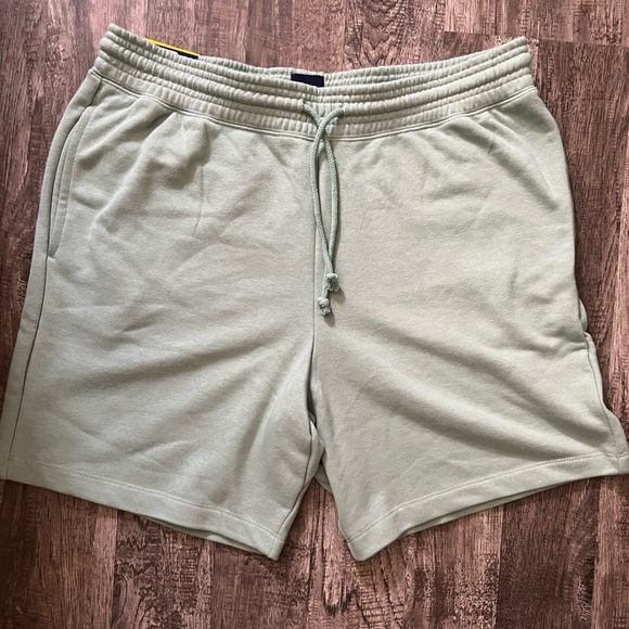 GAP Granite Green FT 7” Shorts - Picture 4 of 8